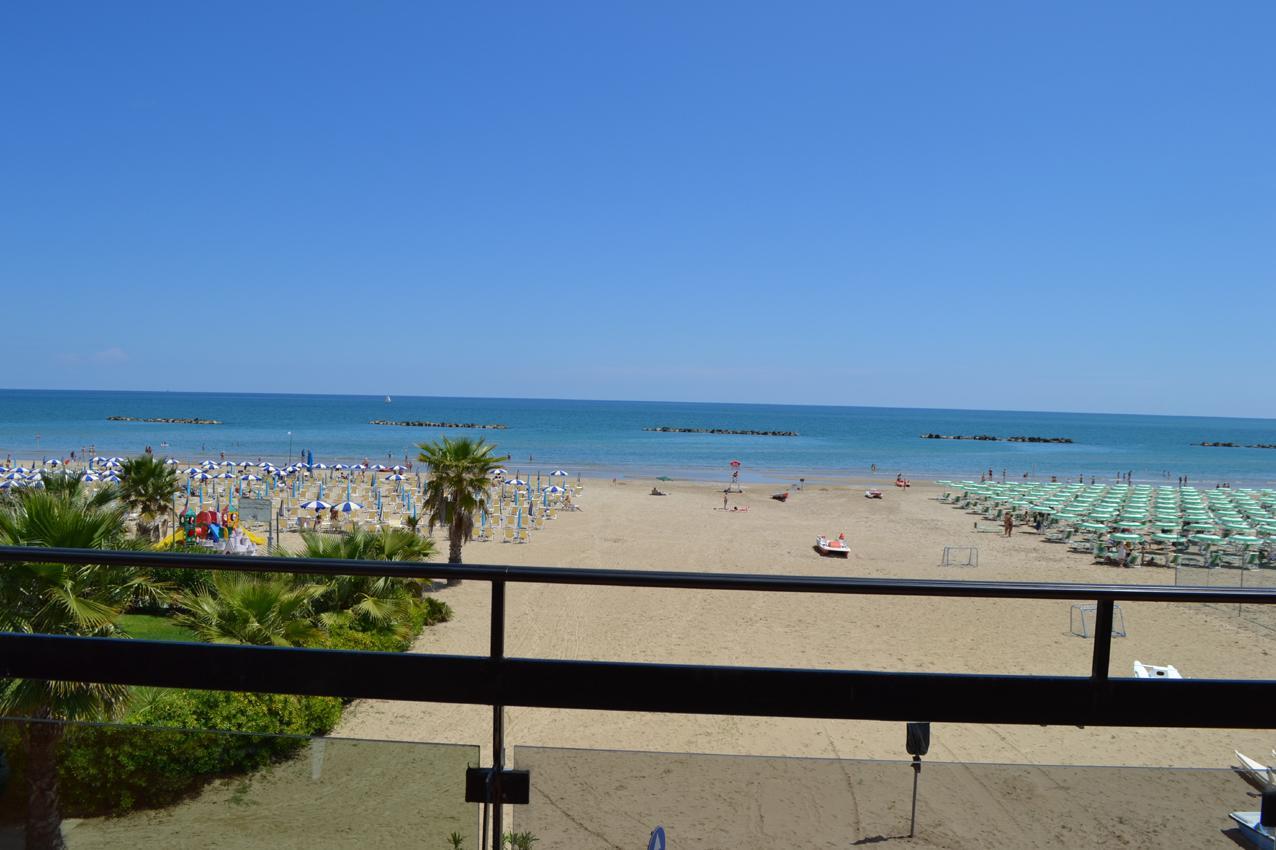 Albergo Quaglia Roseto Degli Abruzzi Esterno foto